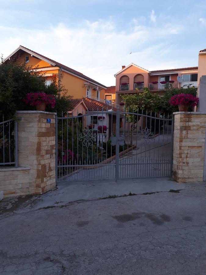 Apartments Tutina Bibinje Kültér fotó